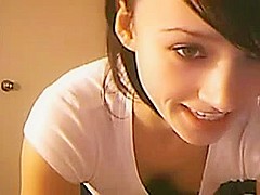 shor hair cutie plays on cam