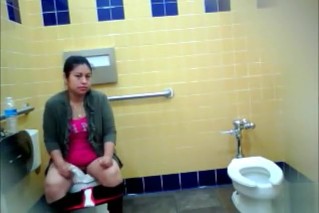 Porno Video The Woman In Wc Toilet