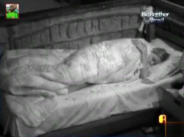 Big Brother contestant flicks her clit quietly in bed