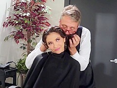 Brunette during a visit to the beauty salon engaged in anal sex