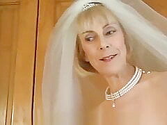 Bride Pees Her Wedding Dress Porn