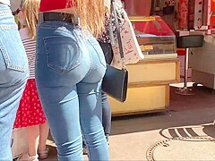 Bubble Butt amazing ass Tight Jeans
