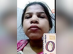 Today Exclusive- Paki Bhabhi Showing Her Boobs And Pussy On Video Call
