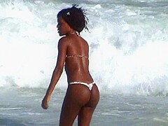 Thin Brazilian beauty - GNDBeachVideos
