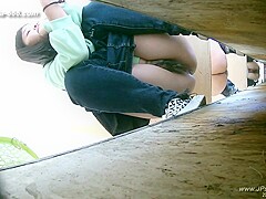 chinese girls go to toilet.318